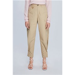 Pantalón recto Beige
