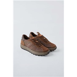 CONTRAST TRAINERS
