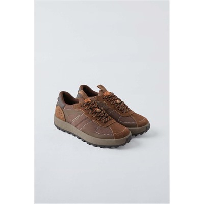 CONTRAST TRAINERS
