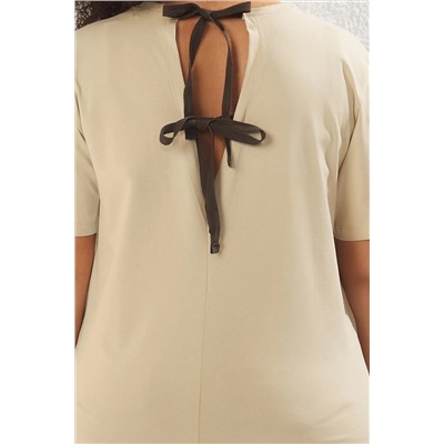 Bej Regular Fit Sırtı Bağlama/Fiyonk Detaylı Örme Büyük Beden T-shirt TBBSS25BF00000