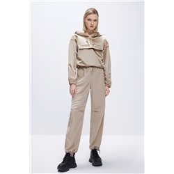 Cortavientos Beige