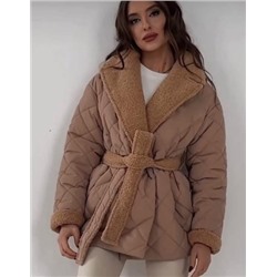 Куртка на весну супер Барашек чуть отличается как будто от фото, но в целом куртка хорошая😍смотрится симпатично