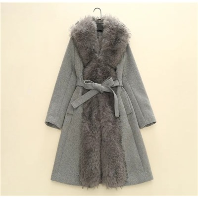 Пальто с поясом и отстегивающимся  воротником из искусственного меха Marcian*o by Gues*s