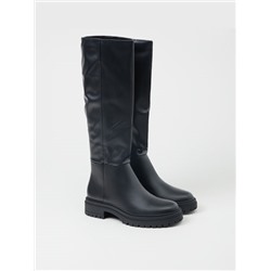 FLAT KNEE-HIGH BOOTS
