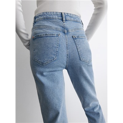 Jeans im Mom-Fit mit Elastanmischung