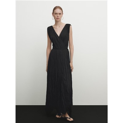 Vestido cruzado plisado