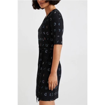 Vestido corto plisado