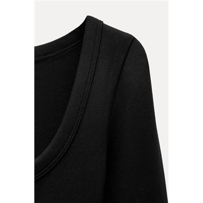 RIBBED LONG SLEEVE T-SHIRT