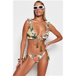 TRENDYOLMİLLA Tropikal Desenli Üçgen Fırfırlı Bikini Takımı TBESS23BT00052