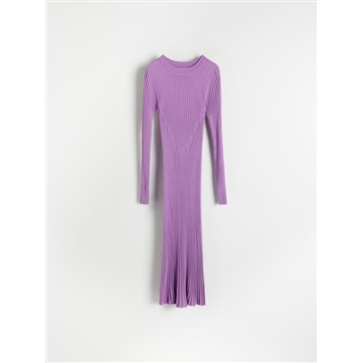 Strickkleid mit Gestreifter Struktur