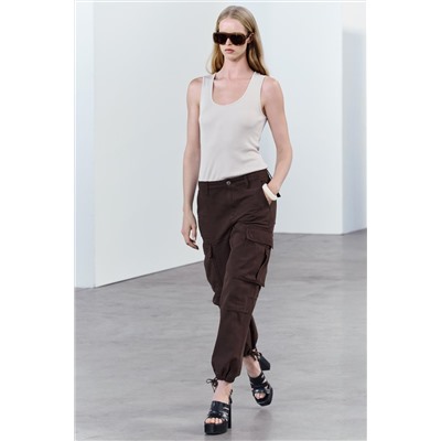 SLEEVELESS RIBBED TOP