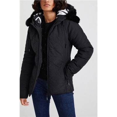 Chaqueta slim acolchada capucha