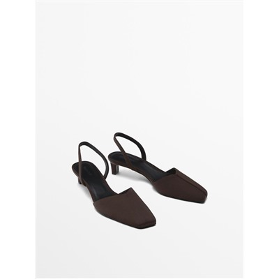 Heeled satin shoes