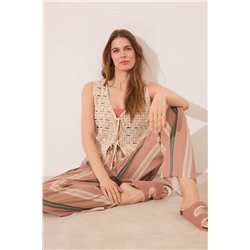 Chaleco corto crochet beige