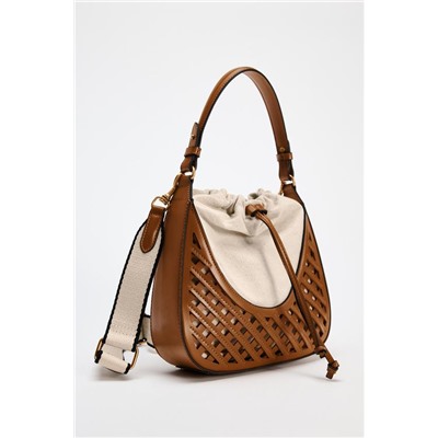 CONTRAST BUCKET BAG