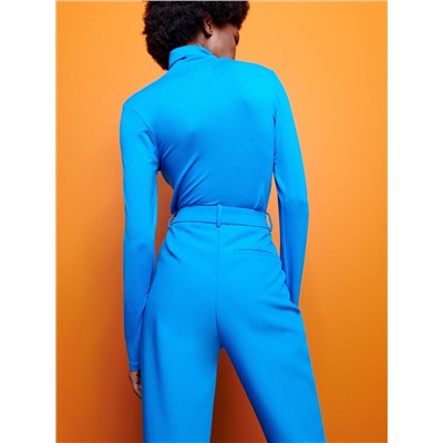 Seitlich geteilte Hose