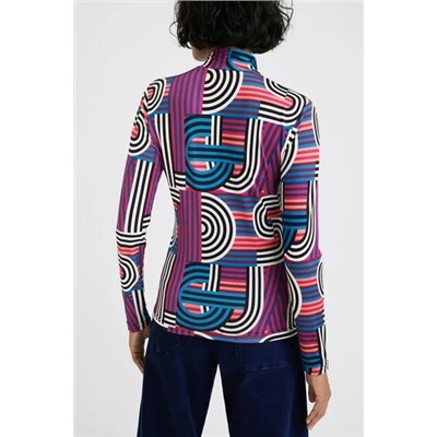 Camiseta cuello alto geometrías