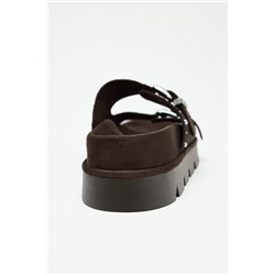 SANDALIA PLANA TACHAS PIEL