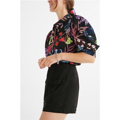 Falda corta slim bolsillos