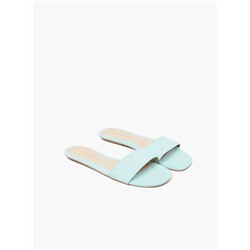 MINIMALIST SANDALS