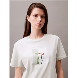 Blurred Flower Graphic Classic T-Shirt
