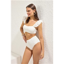 TRENDYOLMİLLA Beyaz Bralet Fırfırlı Dokulu Yüksek Bel Hipster Bikini Takımı TBESS22BT0049