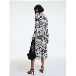 Gemustertes kleid