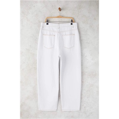 Beyaz Yüksek Bel Büyük Beden Baggy Jeans TBBAW26CJ00046