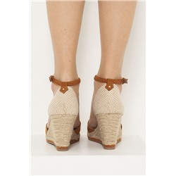 Sandalias de cuña Beige
