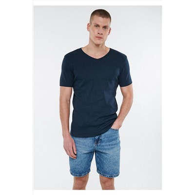 Mavi V Yaka Lacivert Basic Tişört Slim Fit / Dar Kesim 063748-17588