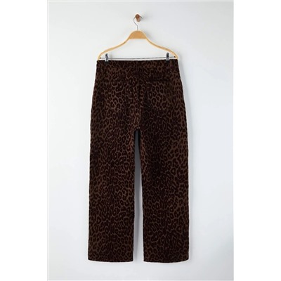 Kahverengi Süet Görünümlü Leopar Desenli Yüksek Bel Büyük Beden Wide Leg Jeans TBBAW26CJ00045