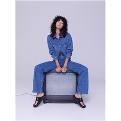 Jeans aus Strukturstoff