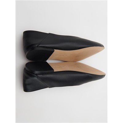 Ballerinas aus Leder