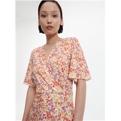 Gemustertes kleid
