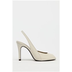 LEATHER HEELED SANDALS WITH OPENING DETAIL