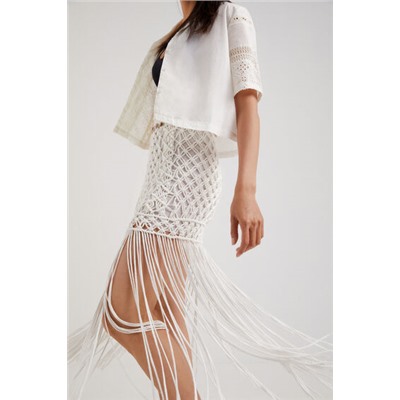 Minifalda de macramé con flecos