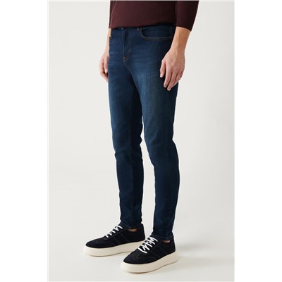 Koyu Mavi Eskitme Yıkamalı Esnek Ekstra Slim Fit Dar Kesim Jean Pantolon