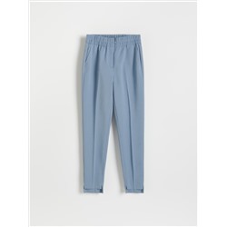 Zigarettenhose mit elastischem Bund