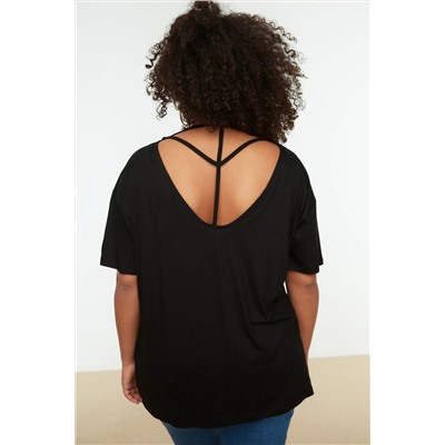 Siyah Yaka Detaylı Örme T-Shirt TBBSS22TS0877
