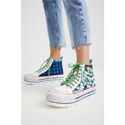 Sneakers altas plataforma patch bordados