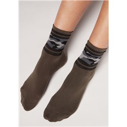 Kurze Sportsocken mit Camouflage-Muster