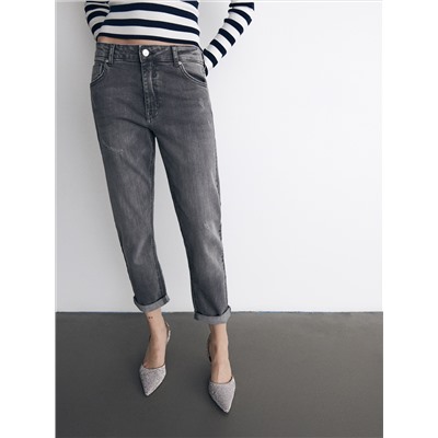 Stretch-Jeans im Boyfriend-Fit