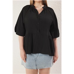 Siyah Kısa Kol Peplum Dokulu Dokuma Büyük Beden Gömlek TBBSS25AF00044