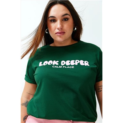 Koyu Yeşil Slogan Baskılı Boyfriend %100 Pamuk Örme Büyük Beden T-shirt TBBSS24BF00036