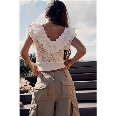 RUFFLED KNIT TOP