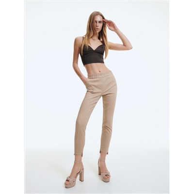Zigarettenhose mit elastischem Bund