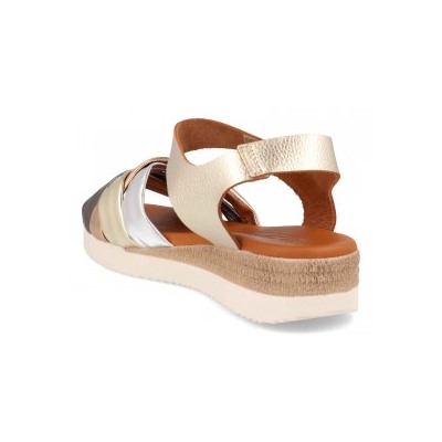3774 - BDA
                SANDALIAS DE CUÑA
