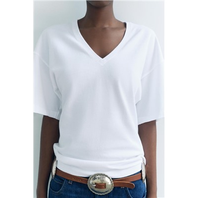 V-NECK TOP