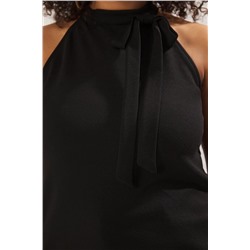 Siyah Halter Yaka Bağlama Detaylı Örme Büyük Beden Bluz TBBSS25AF00007