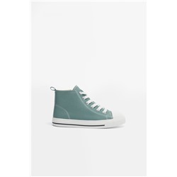 High-top sneakers with toecap